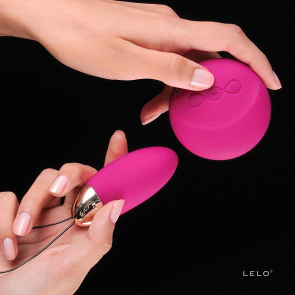 LELO - LYLA 2 INSIGNIA DESIGN EDITION FUCHSIA MASSAGER EGG thumb 6